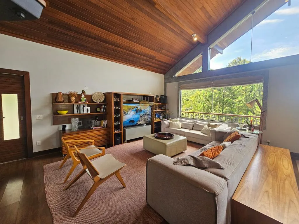 Imagem Casa em Condomínio para Venda em Teresópolis / RJ no bairro Green Valley