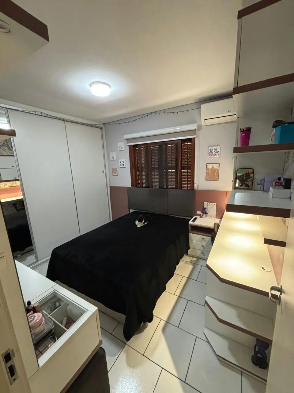 Imagem Casa de 3 dormitórios à venda no Bairro Rubem Berta - Porto Alegre
