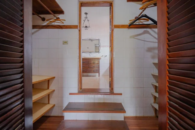 Imagem Casa com 6 dormitórios à venda, 490 m² por R$ 1.060.000,00 - Centro (Cotia) - Cotia/SP