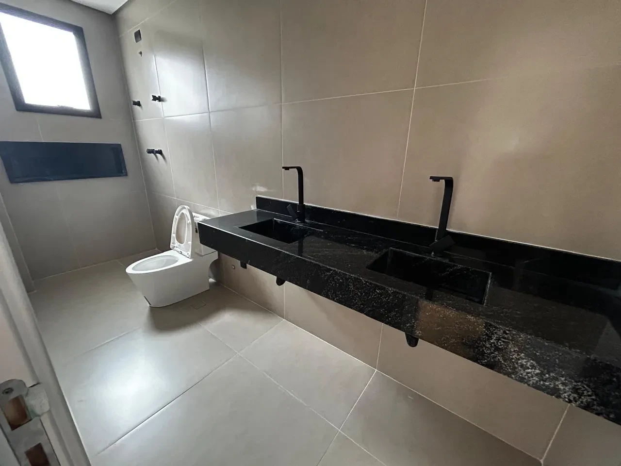 Imagem Casa com 3 Quartos à Venda, 330 m² em Aparecida - Santos