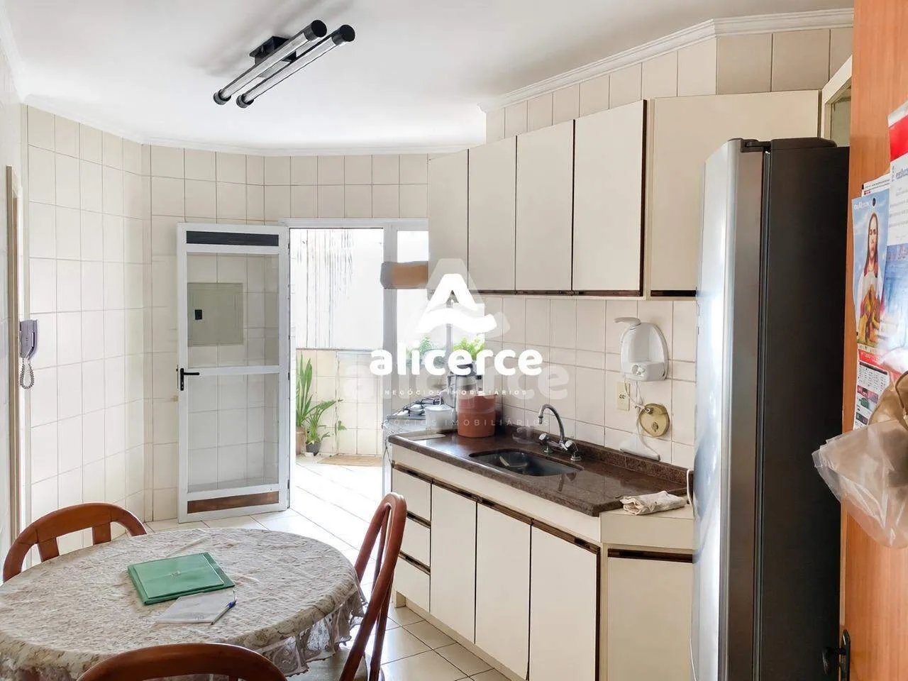 Imagem Apartamento com 3 Quartos, sendo 01 Suíte e 123m² à Venda em Capoeiras, Florianópolis
