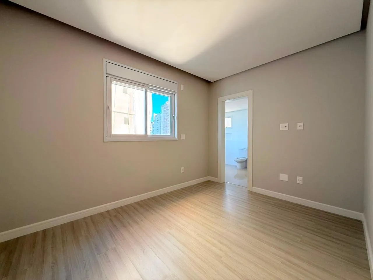 Imagem Apartamento com vista para o mar à venda com 182m2 por R$ 6.500.000,00