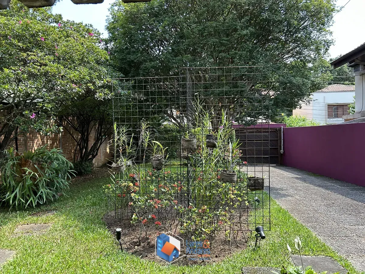 Foto do imóvel Casa de vila para venda em Jardim Hípico com 3 quartos, sendo 1 suíte, 228m² em Rua Júlio Verne