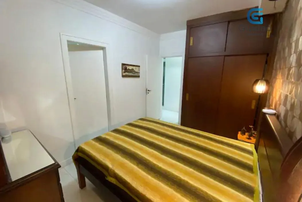 Imagem Vendo Espetacular Apartamento de Alto Padrão c/ 3 Suites na Praia de São Vicente