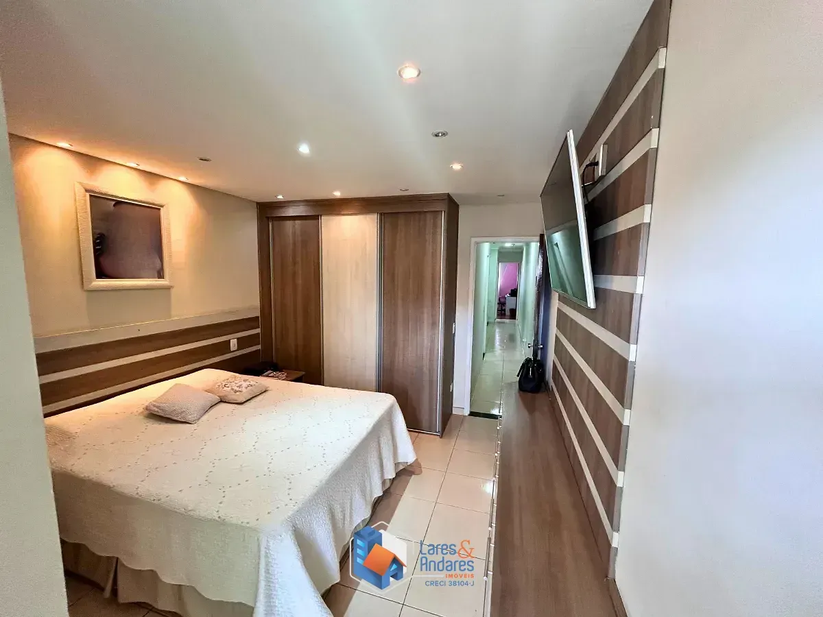 Imagem Sobrado para venda em Jardim Triana com 3 quartos, sendo 1 suíte, 102m²