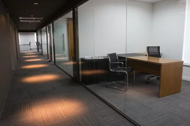 Imagem Imóvel Comercial para locação de 400m² na Avenida Brigadeiro Faria Lima