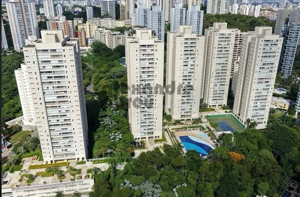 Imagem Apartamento a venda na região do portal do Morumbi, 3 suítes, 2 vagas.