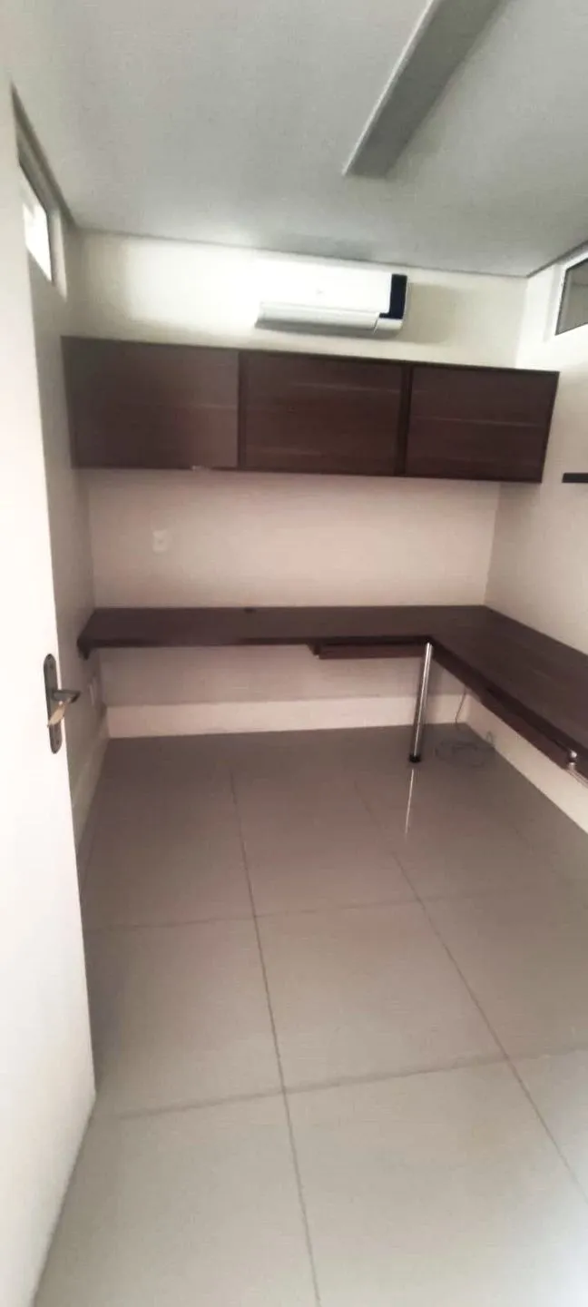 Imagem Sala comercial à venda em Porto Alegre, Rio Branco, 40.5m2