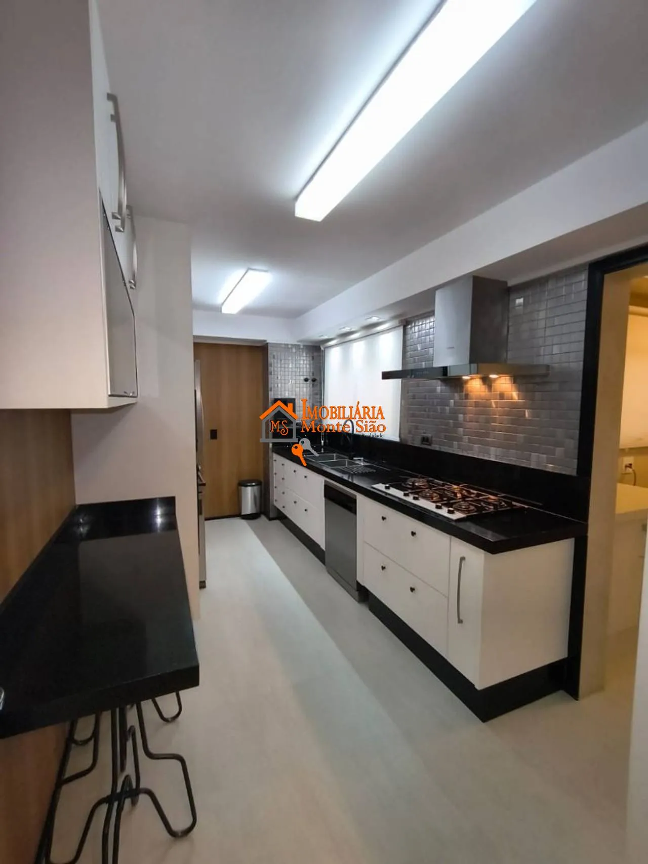 Imagem Apartamento com 3 dormitórios à venda, 183 m² por R$ 2.350.000,00 - Vila Rosália - Guarulhos/SP