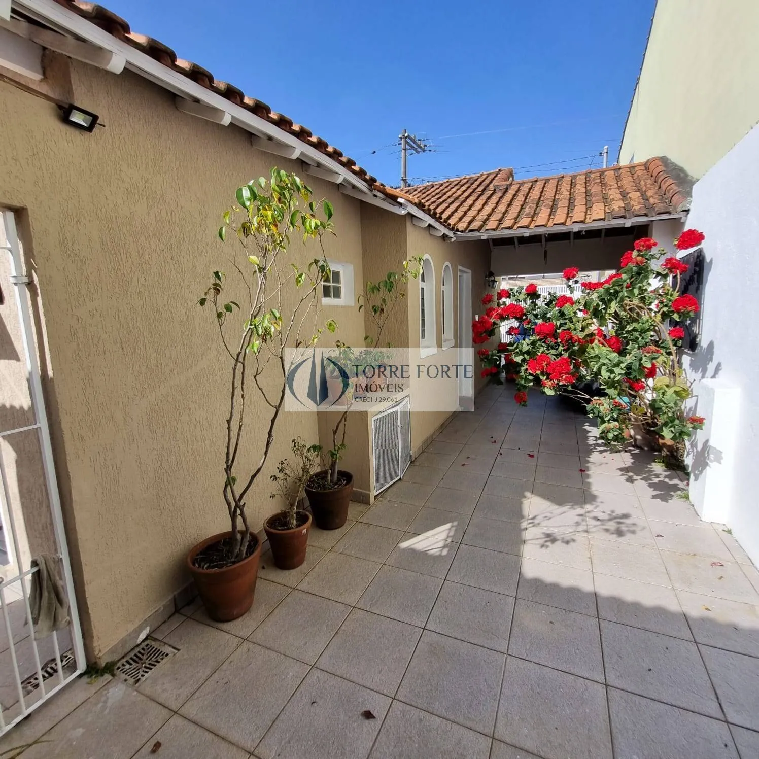 Foto do imóvel Casa térrea 4 dormitórios(1 suíte)|150 m²| 3 vagas | | Vila Clementino em Rua Antônio Etzel