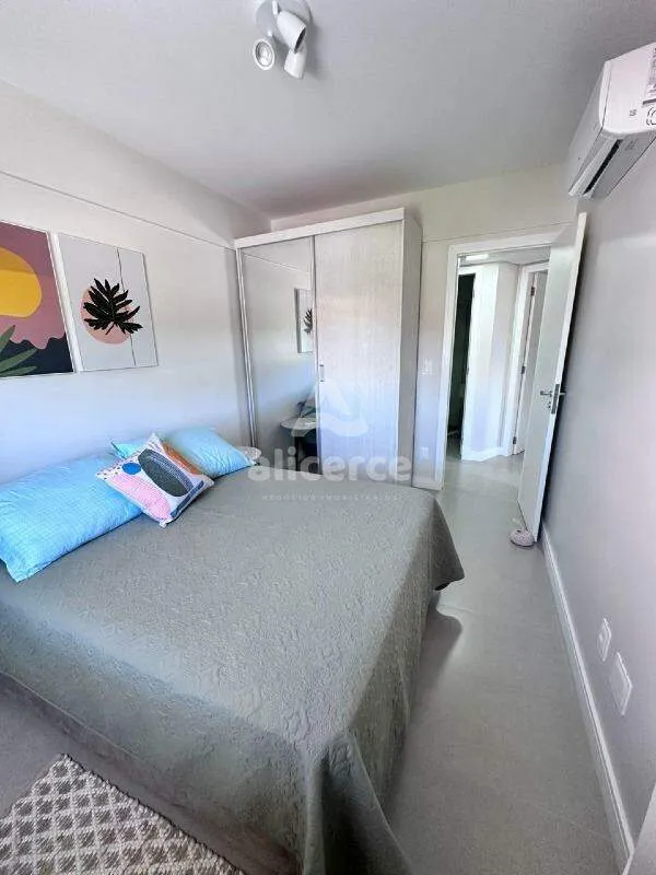 Imagem Oportunidade 3 dorm. com suíte na Praia da Cachoeira do Bom Jesus - Florianópolis/SC!