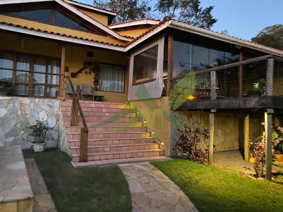 Imagem Casa de Alto Padrão à Venda em Condomínio Fechado em Piracaia, SP