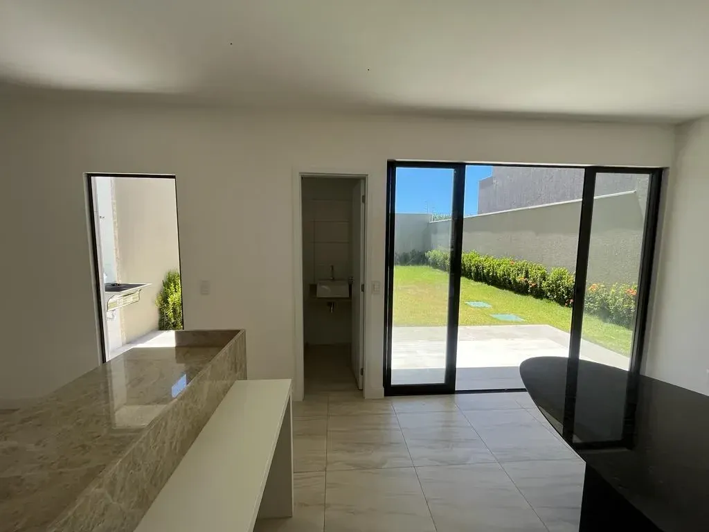Imagem Casa de Condomínio com 3 Quartos à Venda, 148 m² em Lagoa Redonda - Fortaleza
