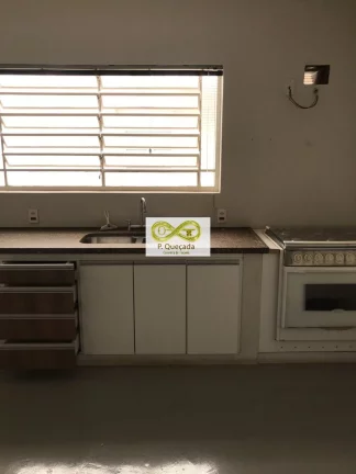 Imagem Sala comercial com 9 salas e 5 banheiros disponível para locação!