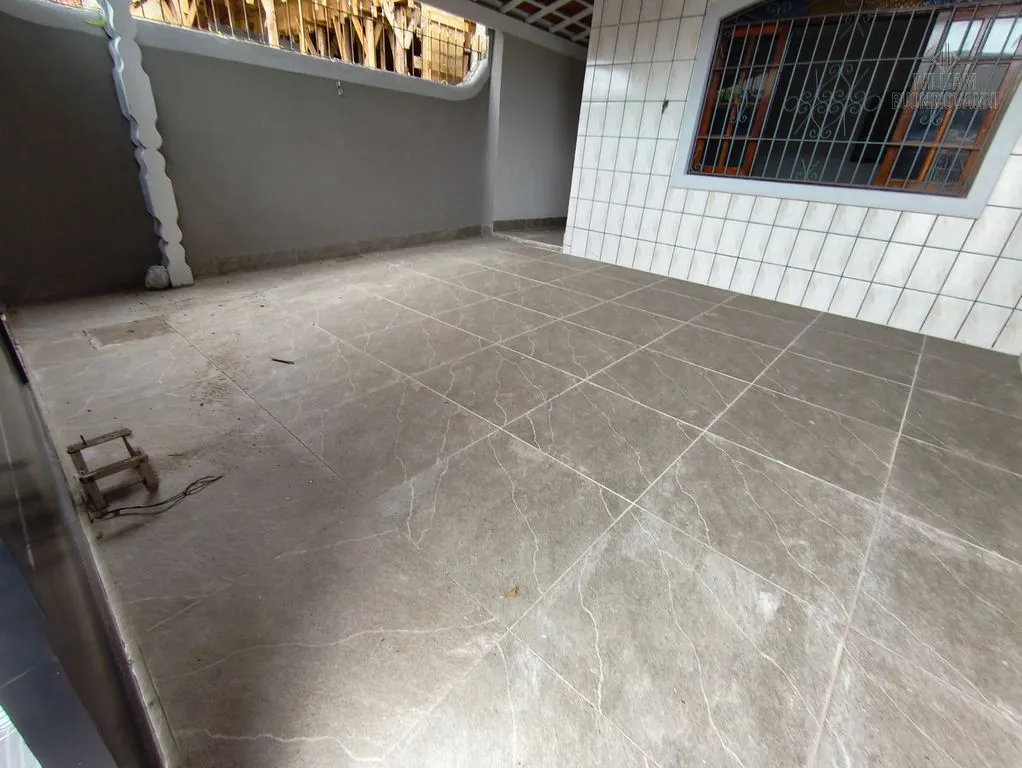 Imagem MARAVILHOSA CASA COM PISCINA 2 QUARTOS, 300 METROS DO MAR - Apenas R$ 780.000,00