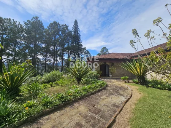 Imagem Viva o Luxo com Vistas Deslumbrantes: Propriedade Única de 733m² em Teresópolis