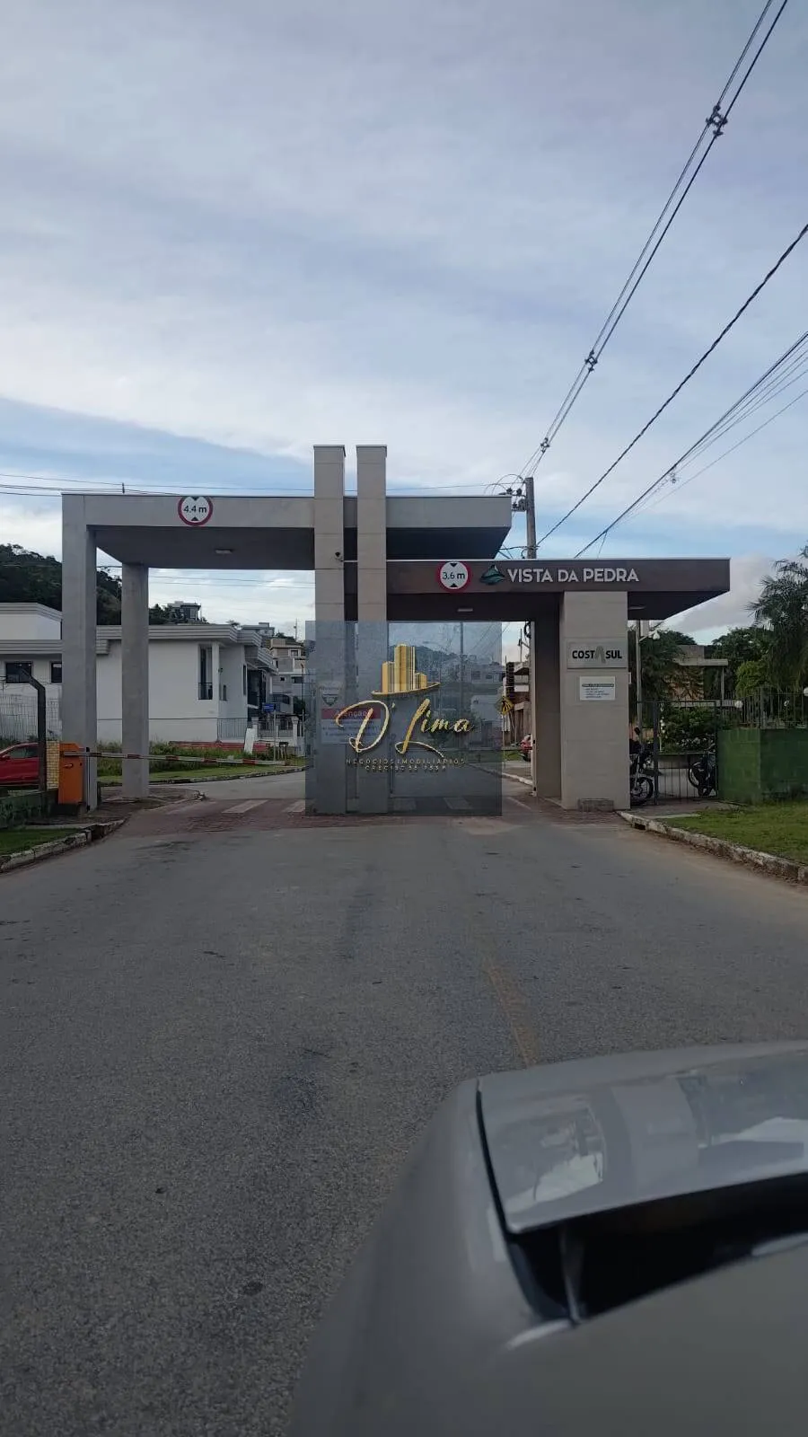 Imagem Terreno / Lote / Condomínio à venda, 360m² - Forquilhas