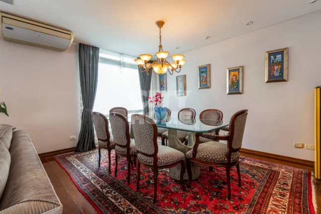 Imagem Ótimo apartamento com 225m² no Jardim Paulista rico em iluminação natural e muito arejado. Livin...