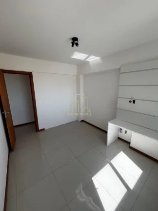 Imagem Apartamento vista mar com três quartos suíte armários planejados a venda em Piatã