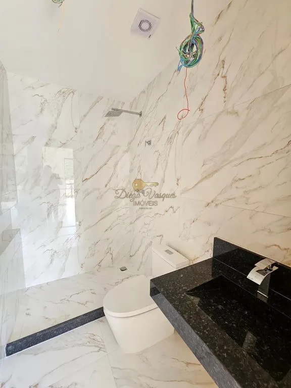 Imagem Casa em Condomínio para Venda em Teresópolis / RJ no bairro Golfe