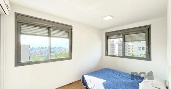 Imagem Apartamento no bairro Auxiliadora de 2 dormitórios vaga e infra