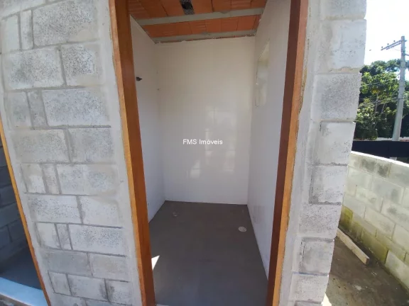 Imagem Galpão com 300m² em Itaquaquecetuba.