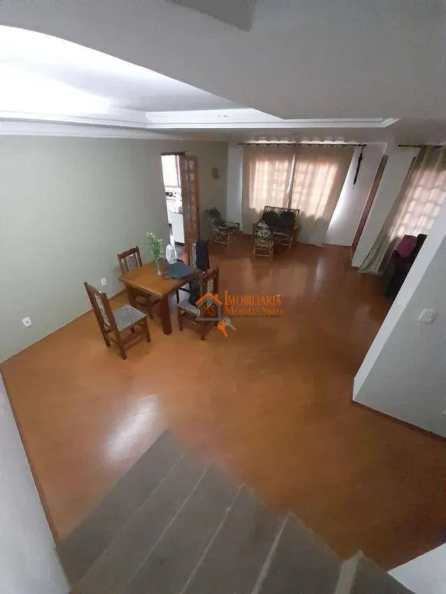 Foto do imóvel Sobrado com 3 dormitórios à venda, 236 m² por R$ 689.000,00 - Ponte Grande - Guarulhos/SP