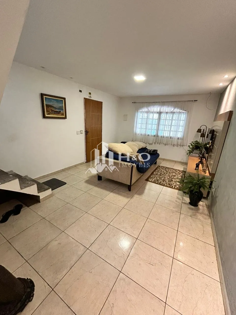 Foto do imóvel Casa Ampla à Venda na Fazenda Aricanduva - 4 Dormitórios, Suíte, Edícula e Quintal! 200m2 - R$545.000,00