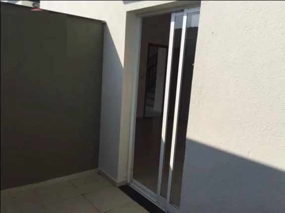 Imagem Venda de imóvel constituindo um edifício inteiro com 8 aptos novos contendo cada um 2 quartos, sal...
