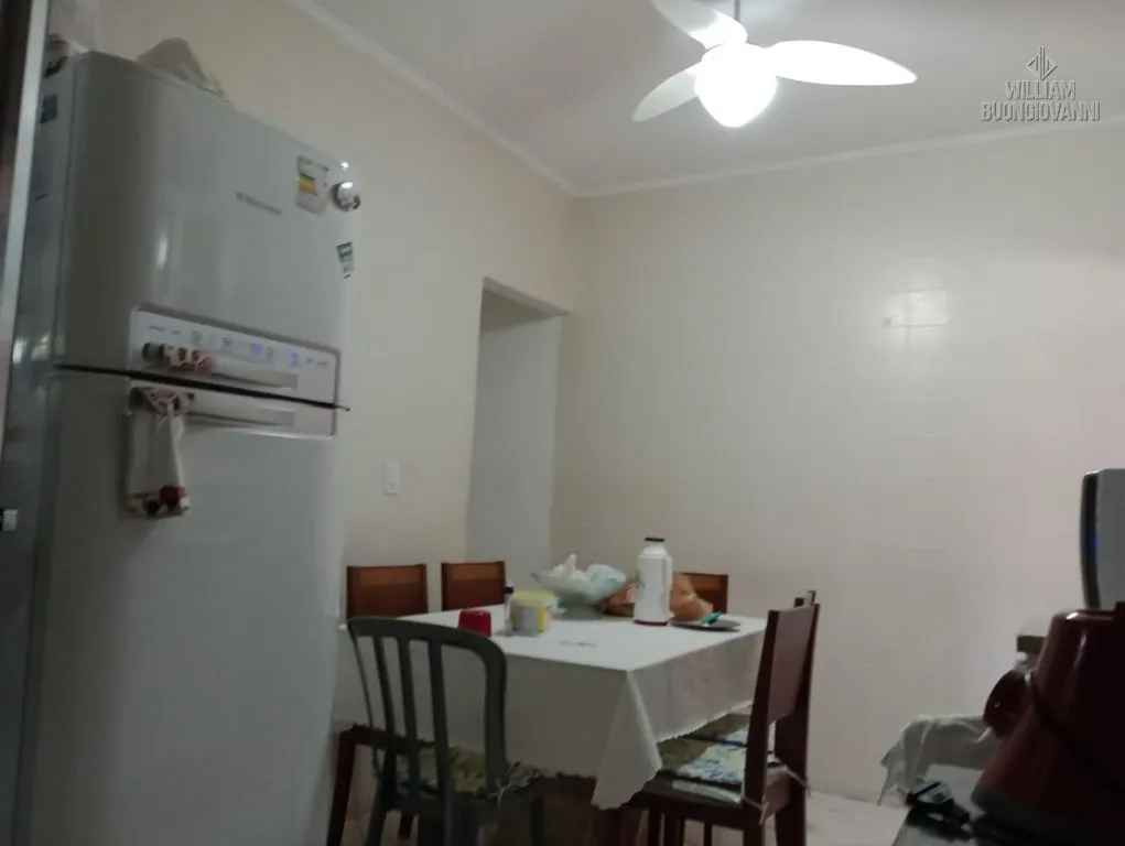Imagem Casa geminada de esquina - excelente localização!