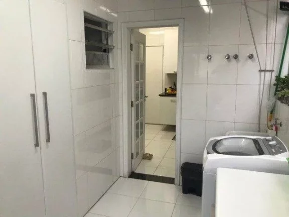 Imagem Apartamento no Centro de São Vicente pertinho da Praia do Gonzaguinha, frente com varanda, 3 dorms (1Suite) e 1 vaga.