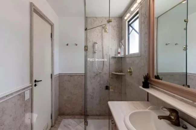 Imagem Apartamento à venda no Itaim Bibi, São Paulo-SP: 1 quarto, 1 suíte, 1 sala, 1 banheiro, 1 vaga, 75m². Imperdível!