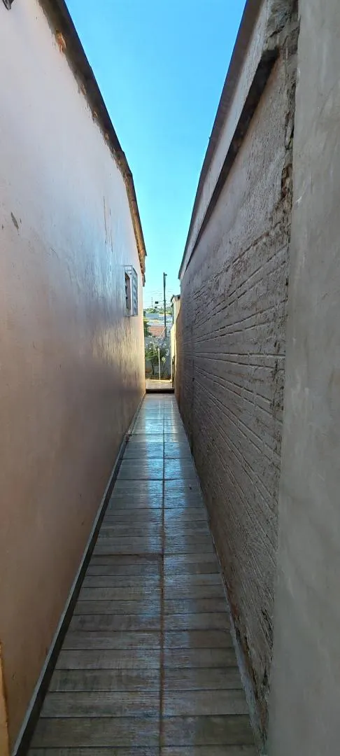 Imagem Casa à venda em Cascavel, Santa Cruz - Portão eletrônico, Quintal, Rua Asfaltada
