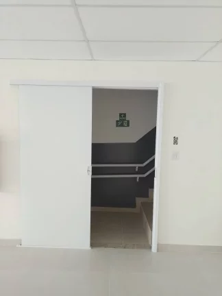 Imagem locação sala comercial em Macaé RJ 45m2 centro primeira locação.