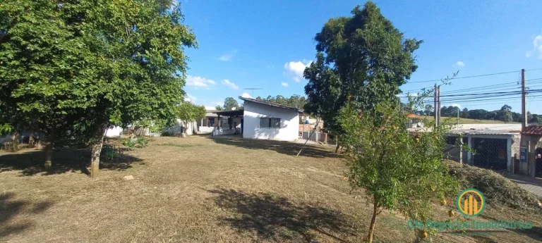 Imagem Terreno amplo em bairro residencial e zona mista São Roque