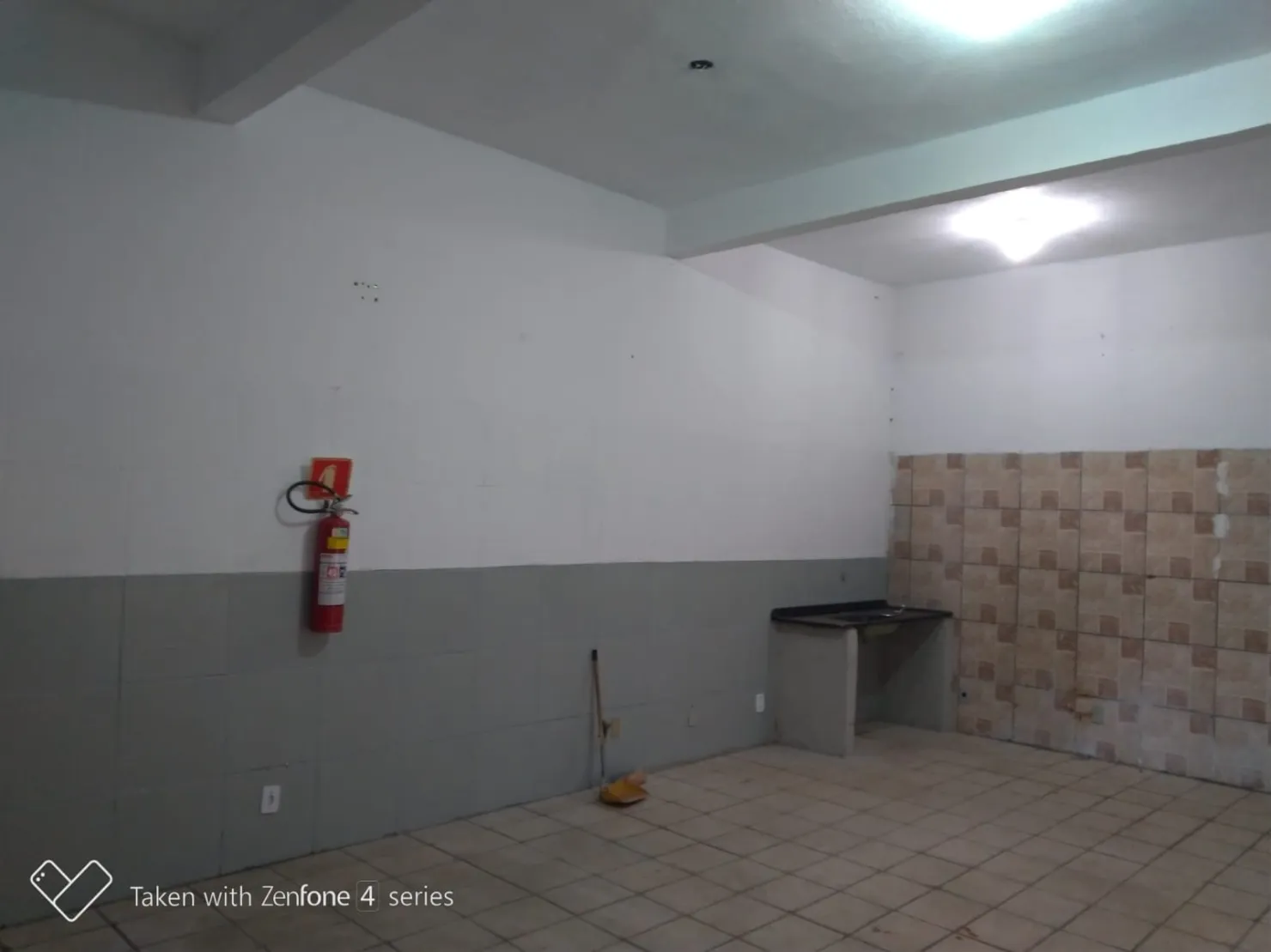 Imagem Comercial para Locação 200M², São Gonçalo, Taubaté - SP