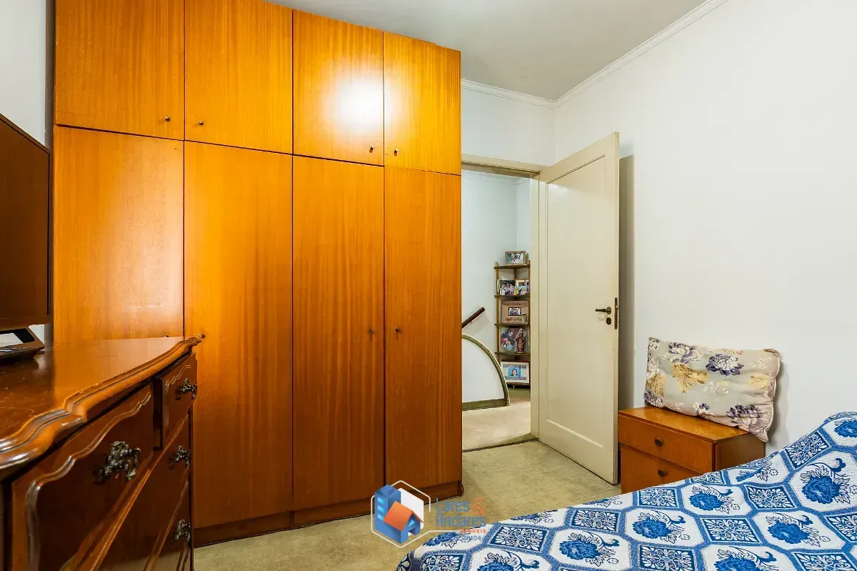 Imagem Casa para venda em Moema com 3 quartos, sendo 1 suíte, 100m²