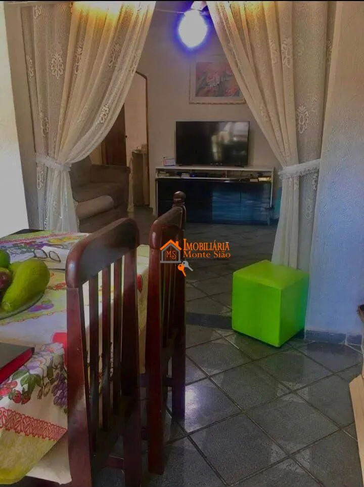 Imagem Sobrado a Venda no Bairro Jardim moreira bem proximo ao Shopping Maia