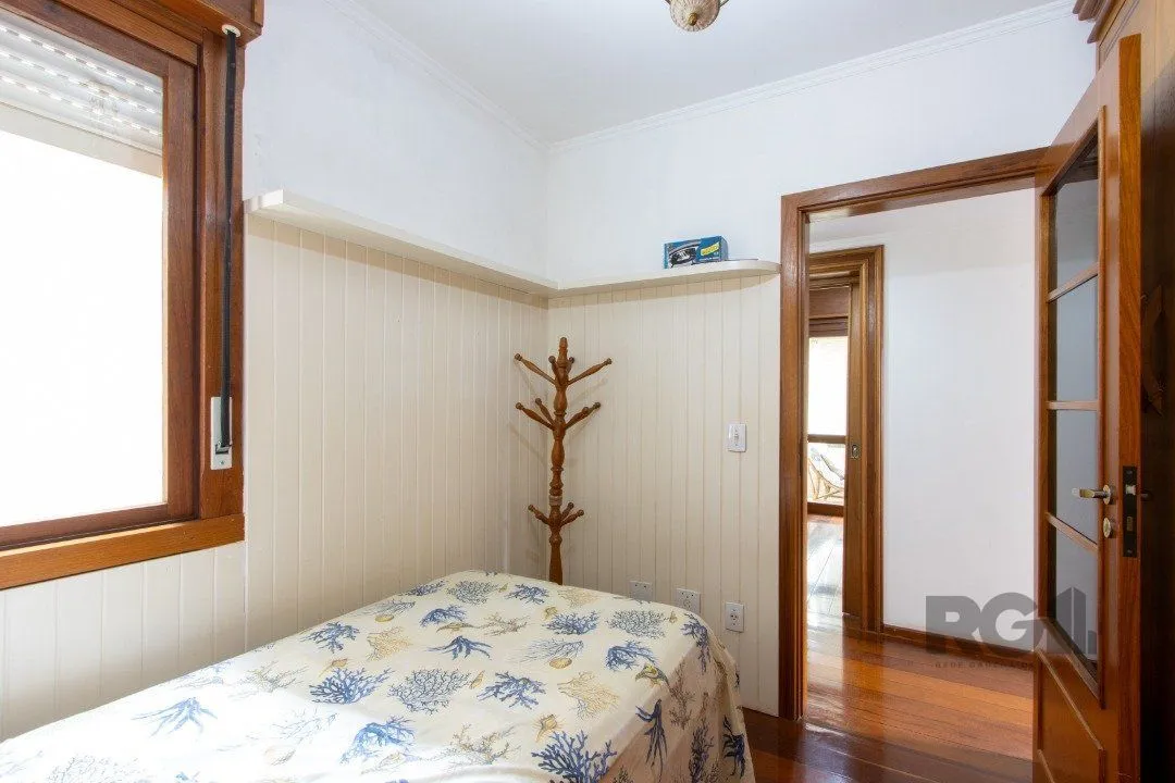 Imagem Apartamento semi mobiliado de 3 quartos com suíte no bairro Tristeza junto ao Colégio Mãe de Deus