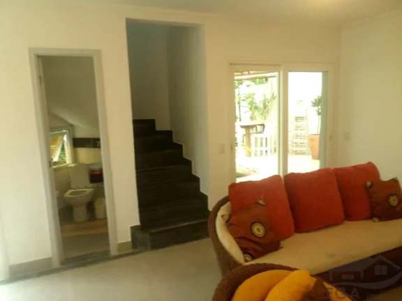 Imagem Casa Avenda Em Condominio de Alto Padrão