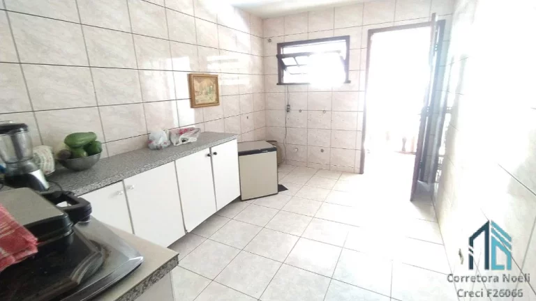 Imagem Casa a venda, 03 quartos c/suíte espaço nos fundos, área de lazer no Barreirinha/Abranches em Curitiba PR