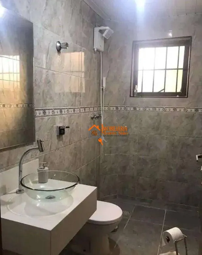 Imagem Sobrado com 3 dormitórios à venda, 250 m² por R$ 850.000 - Jardim Rosa de Franca - Guarulhos/SP