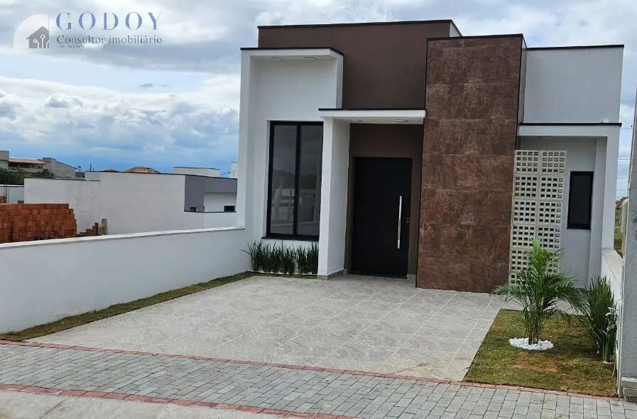 Imagem Casa Térrea com Pé-Direito Alto e Área Gourmet no Bosque da Imperatriz