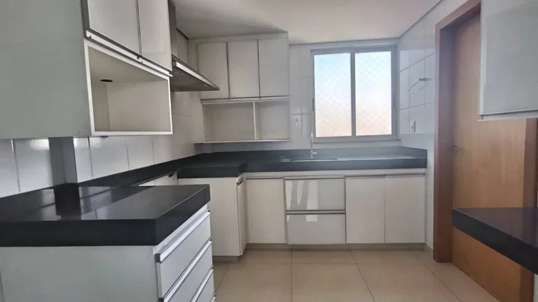 Imagem Apartamento 3 Quartos com elevador, 3 vagas,Bairro Caiçara - Belo Horizonte