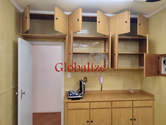 Imagem Apartamento à venda próximo a praia com 2 dormitórios e 1 vaga no bairro do Gonzaga em Santos por R$ 740.000,00