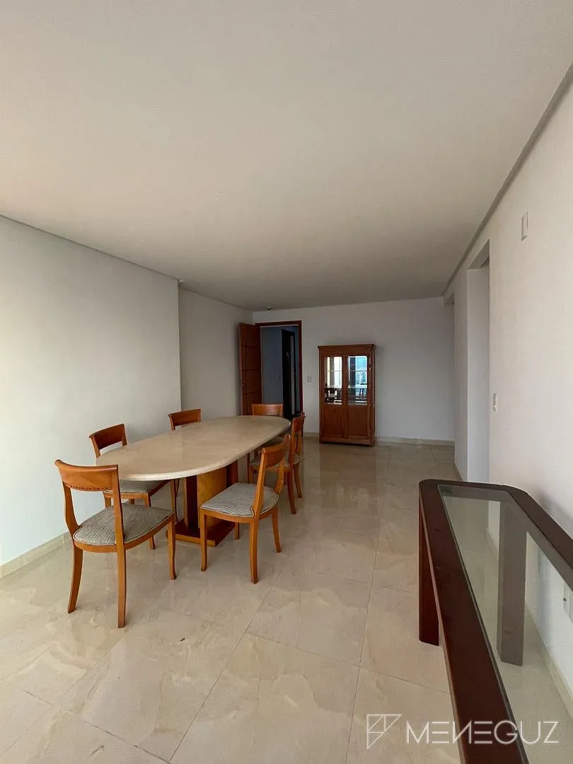 Imagem Apartamento 2 quartos, a venda, no centro de Guarapari, com vista para o canal