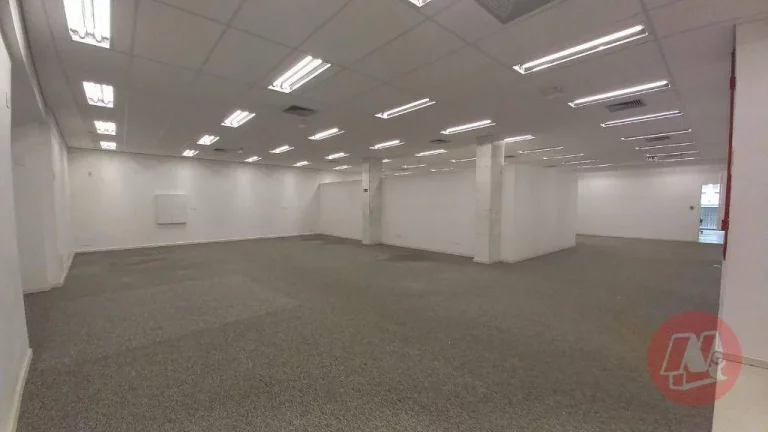 Imagem Prédio para alugar, 1300 m² por R$ 49.500/mês - Centro - Porto Alegre/RS
