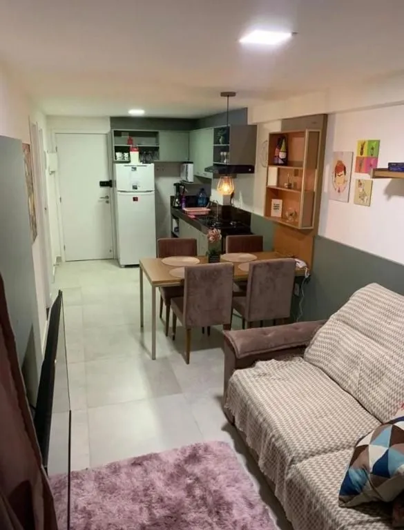Imagem Apartamento mobiliado em Cabo Branco, 2 quartos sendo 1 suíte, lazer completo, piscina com vista e localização estratégica em João Pessoa.