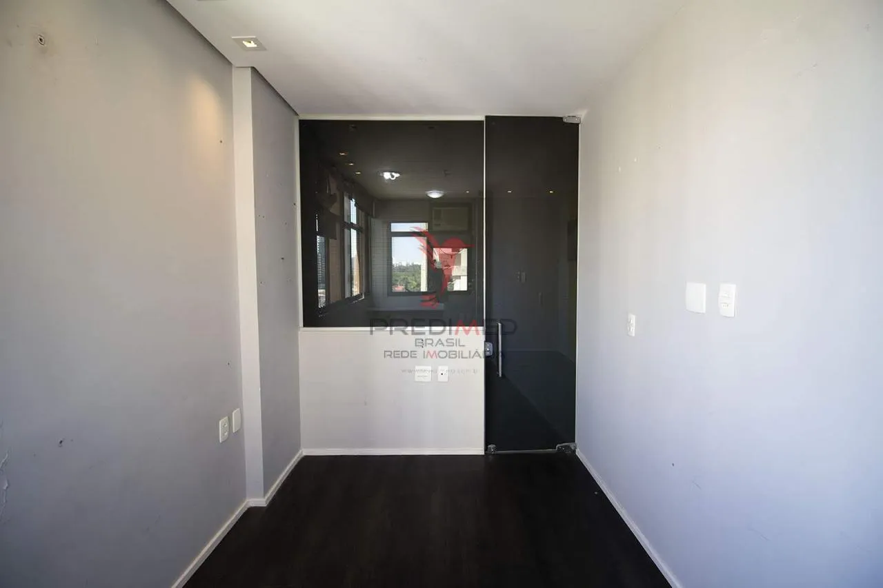 Imagem Sala Comercial Reformada | 40 m² | 1 Vaga | Próxima ao Consulado Americano | Chácara Santo