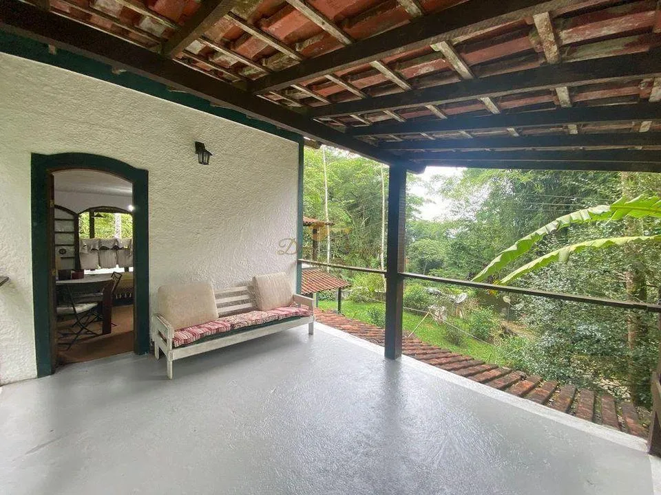 Imagem Casa em Condomínio para Venda em Guapimirim / RJ no bairro Monte Oliveti